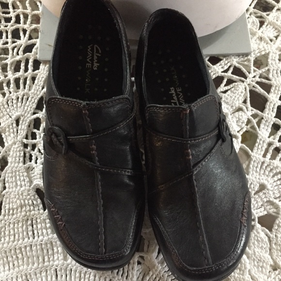 Clark’s Wave Walk Shoes - Picture 2 of 5